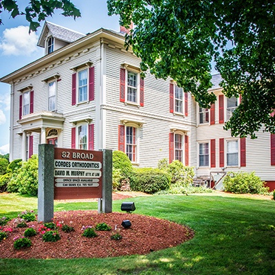 Outside view of Enfield Connecticut orthodontic office