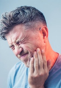 a man near Westfield experiencing an orthodontic emergency 